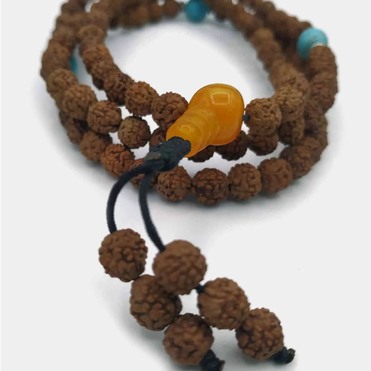 MR002 Mala de Rudraksha com Pedra Turquesa 1