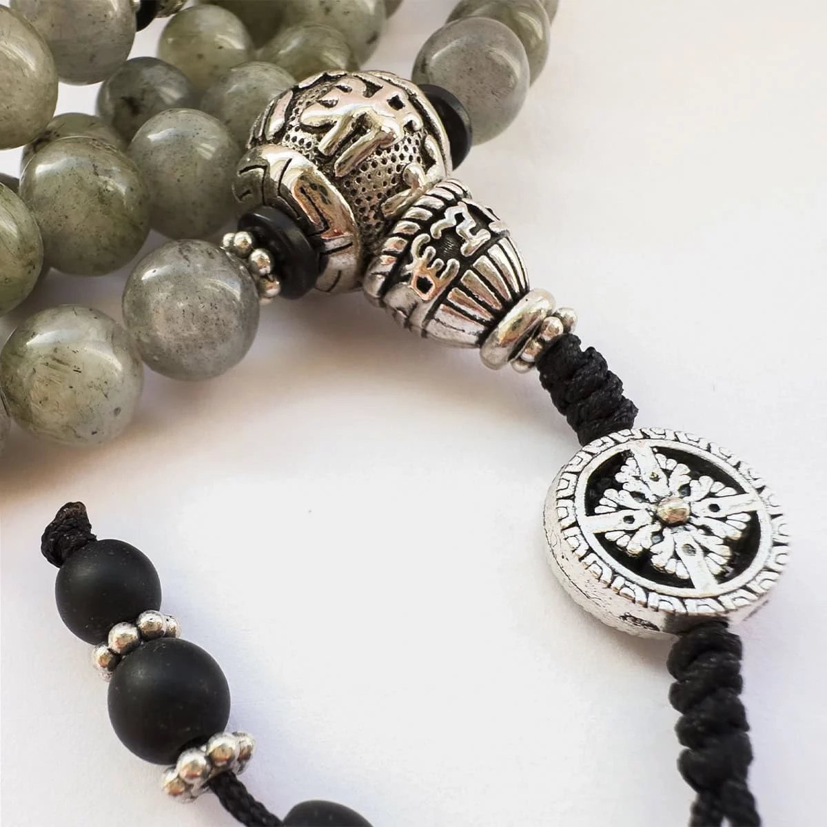 Mala De Labradorite Com Pingente Duplo Dorje Mala De Labradorite Com Pingente Duplo Dorje